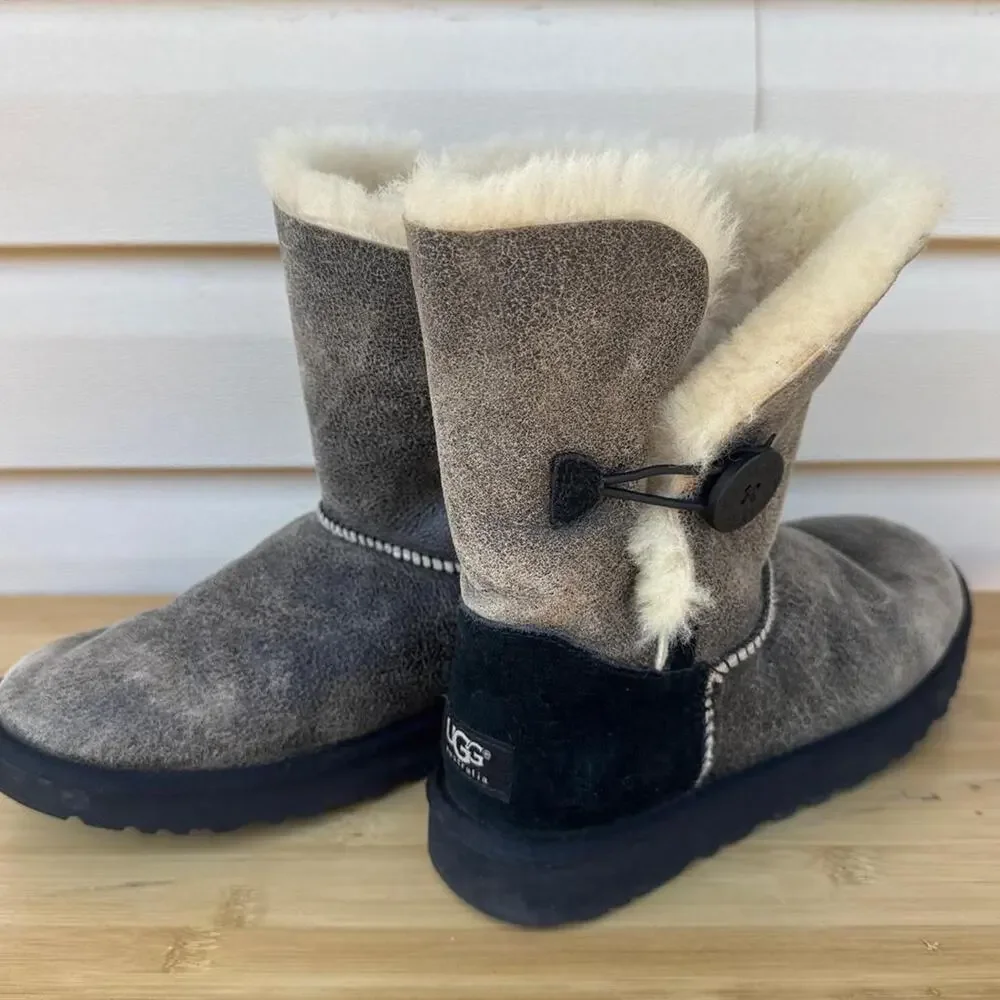 Vintage brown and black ugg boots